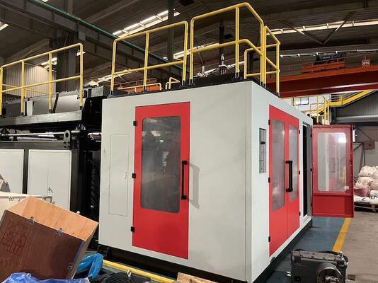Automated Extrusion Blow Molding Machine with Double Station Toggle, 70 kW Total Power, and 40 Sets Of Moulds